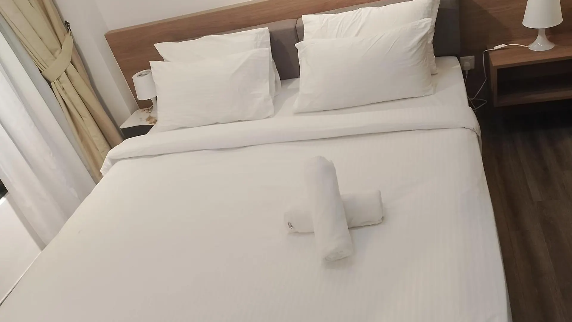 Agile Novanest Service Residence Trx By Kl Kuala Lumpur Malaysia